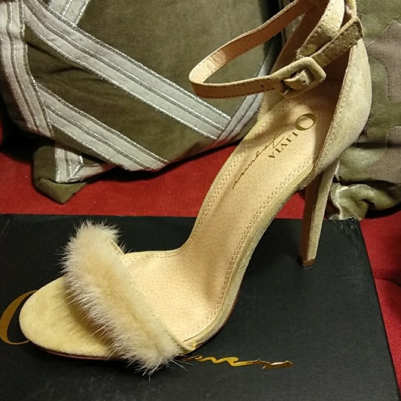Pala by Olivia Jaymes in Nude Suede/ Fur - Picture 2 of 2